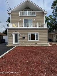 Building Photo - 738 18th Ave