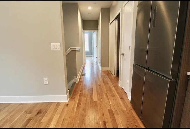 Building Photo - 1642 Cambridge St