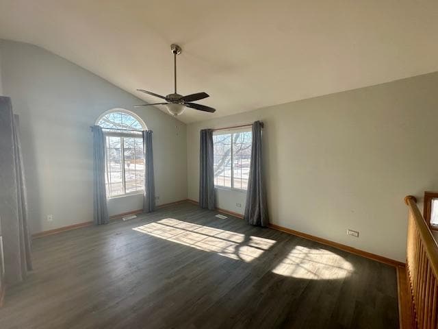 Building Photo - 1872 Middlebury Dr