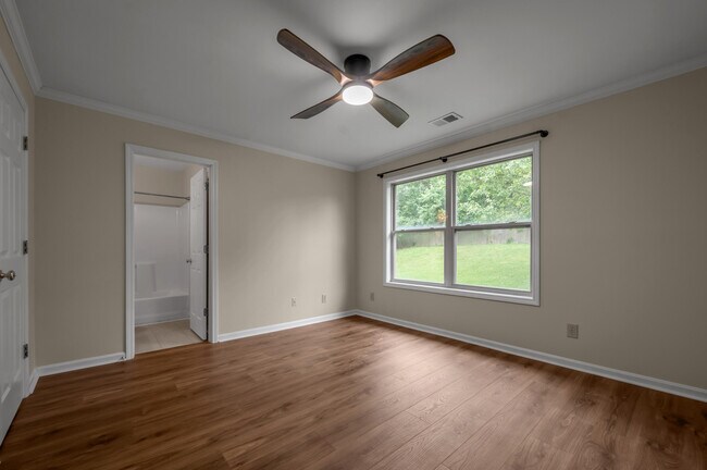 Building Photo - 2347 Stonewood Ln