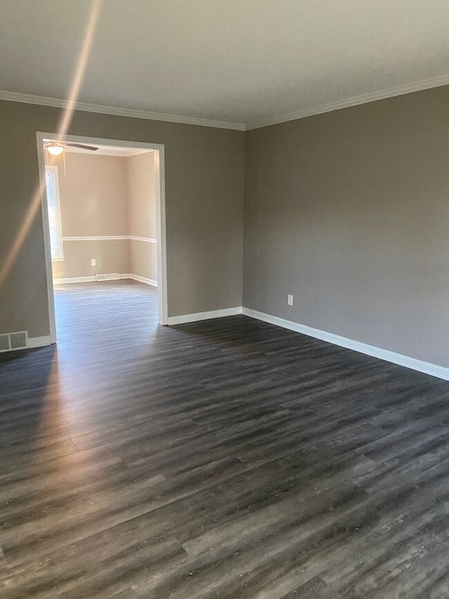 Building Photo - 2119 Grider Pond Rd