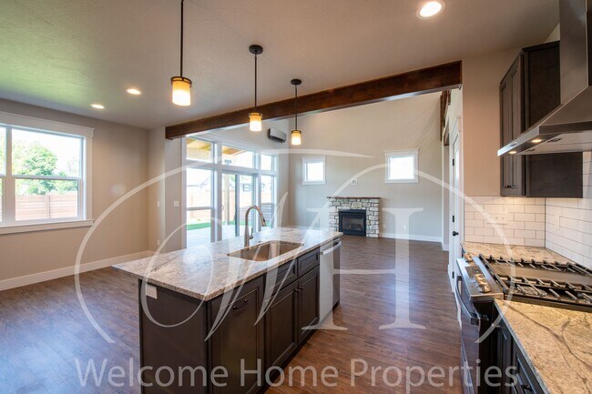 Building Photo - Garrison Duplex