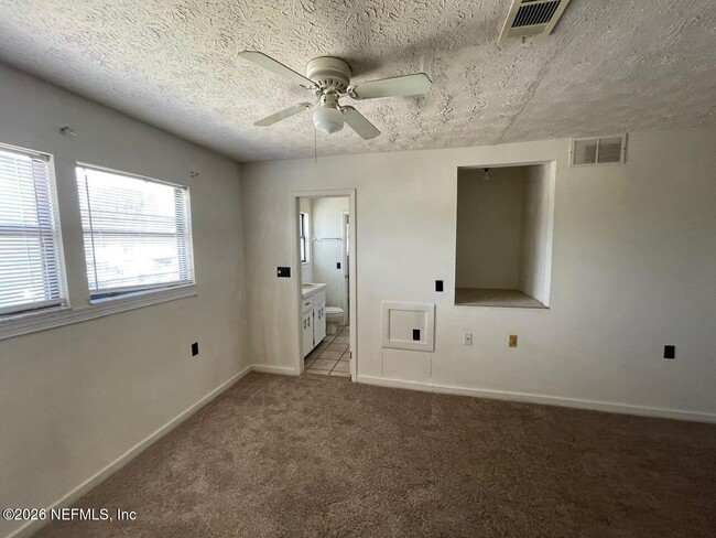 Building Photo - 231 Hopkins St