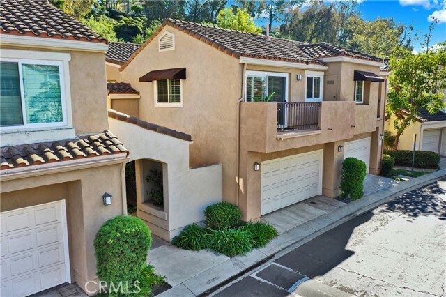 Building Photo - 211 Chandon