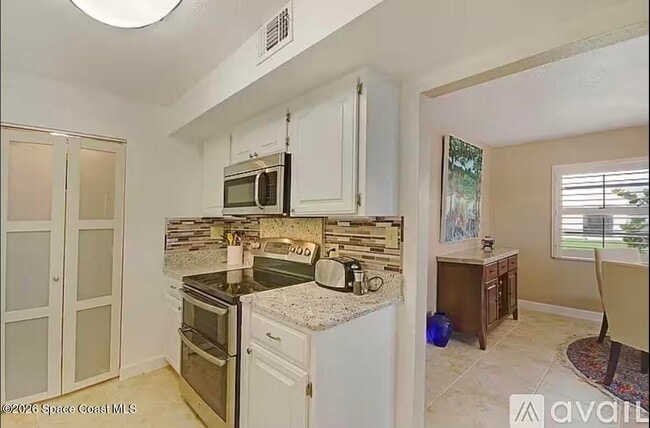 Building Photo - 1729 Minutemen Causeway