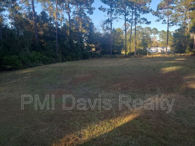 Building Photo - 4674 Mayflower St