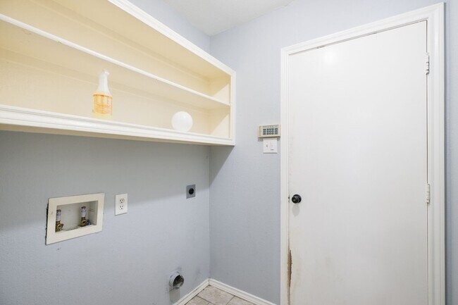 Building Photo - 128 Overbrook Dr