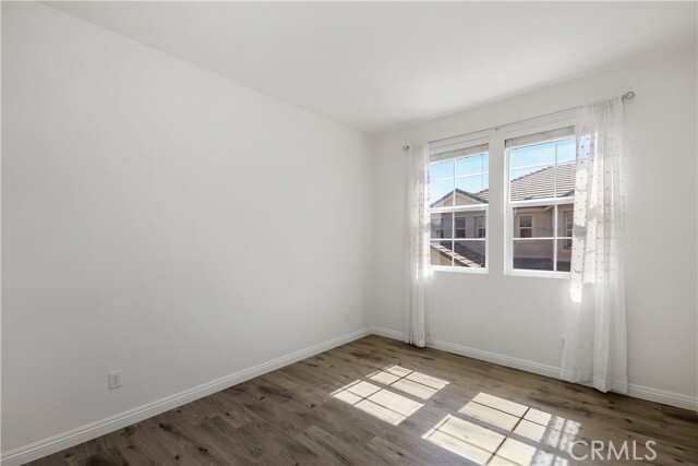 Building Photo - 309 W Via Rua Flores