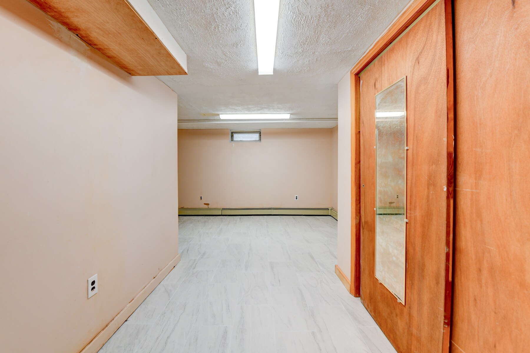 Building Photo - 71 Carmer Ave