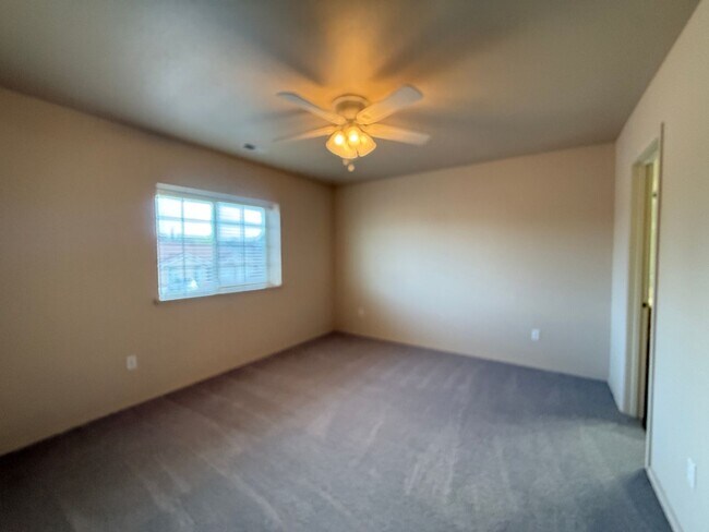 Building Photo - 9904 Mia Ln