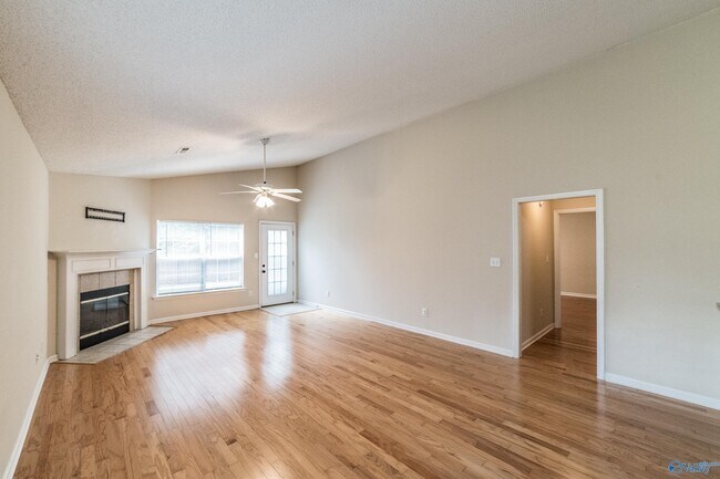 Building Photo - 135 Bremerton Dr SW