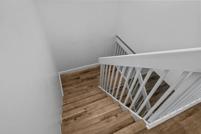 Building Photo - 354 Jacaranda Dr