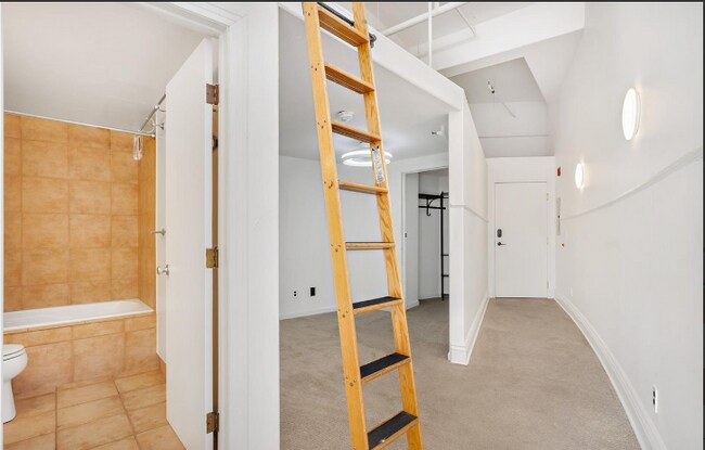 Building Photo - 1617 California St