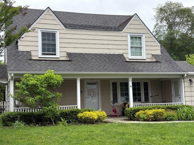 Primary Photo - 4 Addison Ln