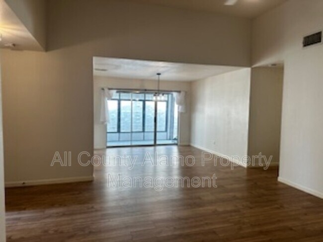 Building Photo - 11318 Hatchet Pass Dr