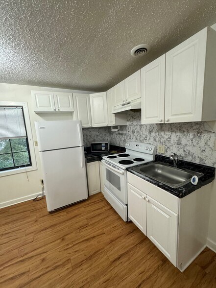 Building Photo - 3583 Midway Rd