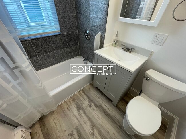 Building Photo - 16 Bird St