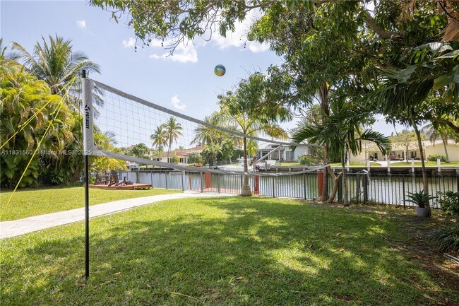 Building Photo - 413 Tamarind Dr