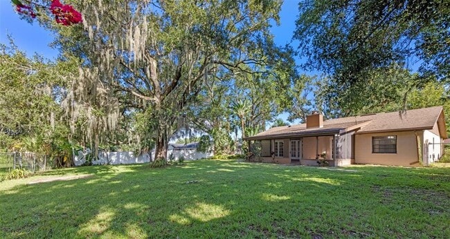 Building Photo - 525 Garden Heights Dr