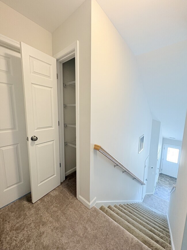Building Photo - 6 Jackmia Way