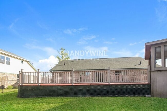 Building Photo - MOVE IN SPECIAL - February FREE with move ...