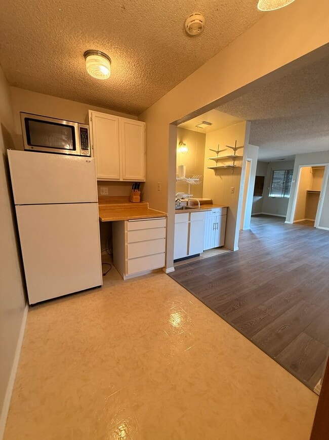 Building Photo - Southwood Home