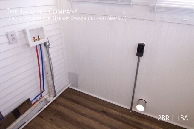 Building Photo - Newly Remodeled 2 Bedroom 1 Bath