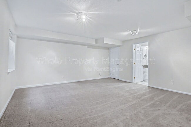 Building Photo - 6502 E 62nd Pl