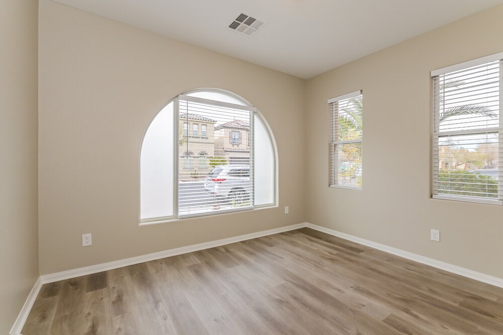 Building Photo - 10938 Florence Hills St