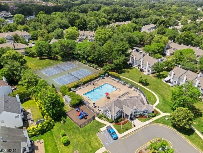 Building Photo - 112 Overhill Dr