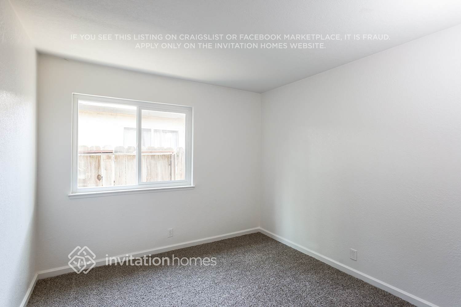 Building Photo - 413 Royal Oaks Dr