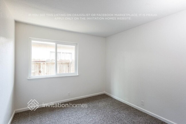 Building Photo - 413 Royal Oaks Dr