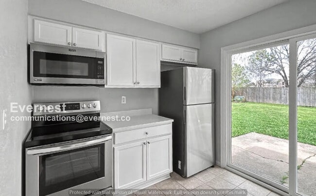 Building Photo - 8515 Lazy Brook Ln