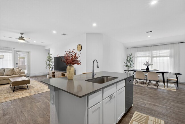 Building Photo - 12812 Tokenhouse Ln