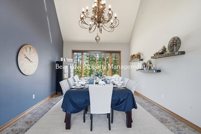 Building Photo - "Spacious 6-Bedroom Retreat with 7 Luxurious Bathrooms off Upper Bear Creek!"