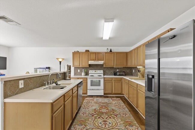 Building Photo - 304 Cordero Dr