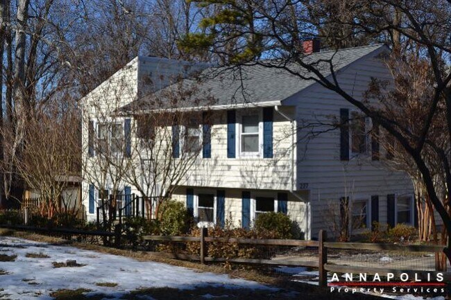 Building Photo - 227 dewey drive