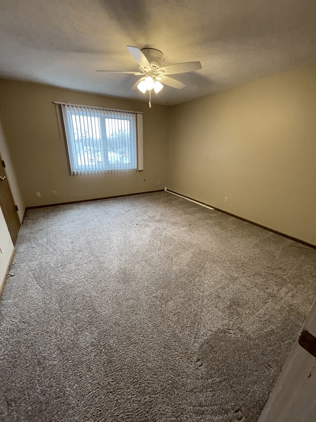 Building Photo - 602 W 23rd Ave