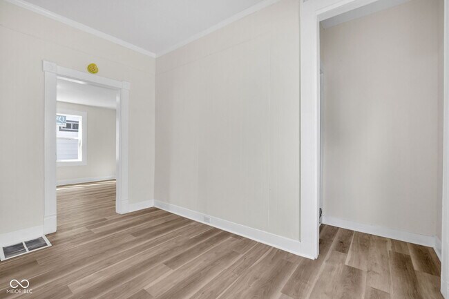 Building Photo - 3160 Graceland Ave