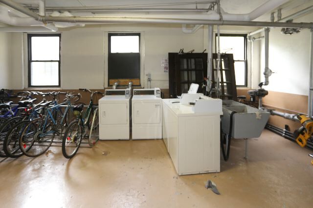 Building Photo - 4646 N Paulina St