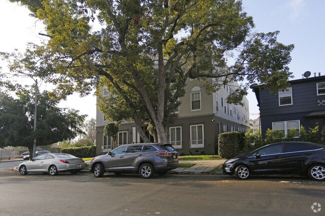 Building Photo - Carlton Canyon Apartments