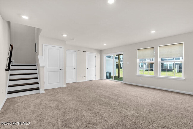 Building Photo - 8 Rothbury Ct