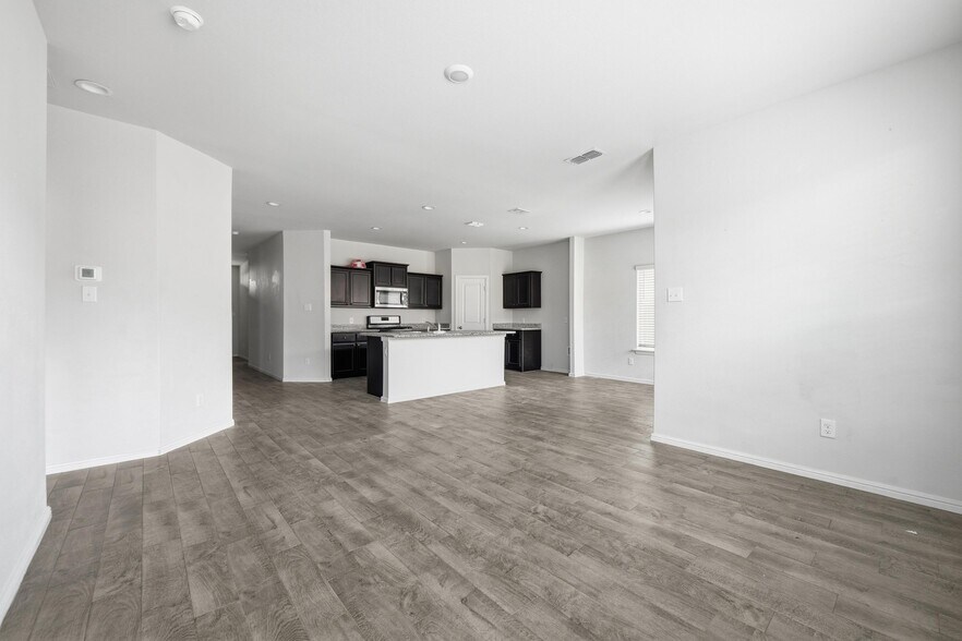 Building Photo - 8520 Trickham Bnd