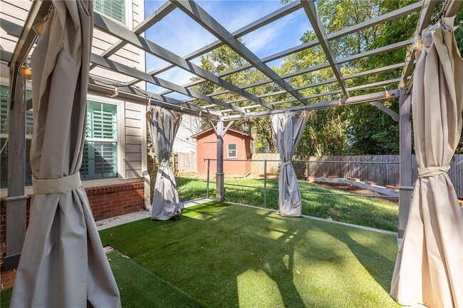 Building Photo - 1931 Gregory Run NE