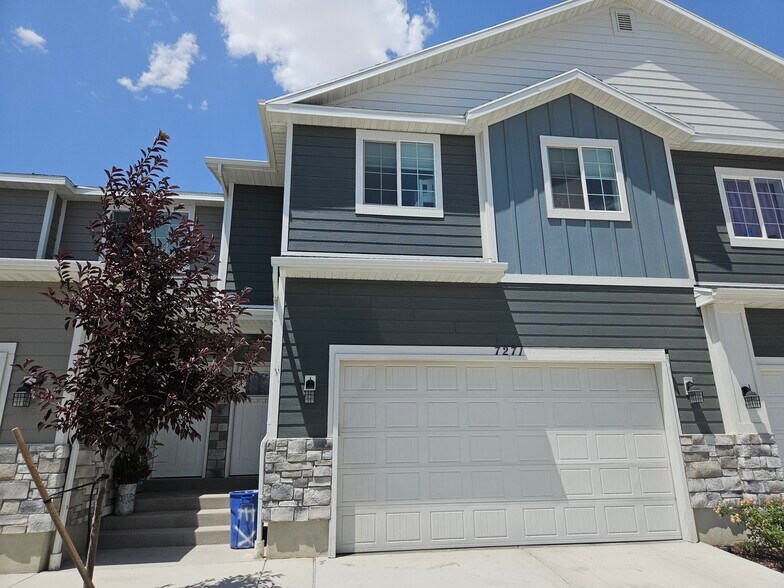 Primary Photo - 7271 N Silver Spring Way