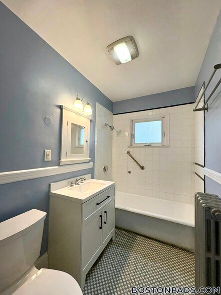 Building Photo - 17 Edgecliff Rd