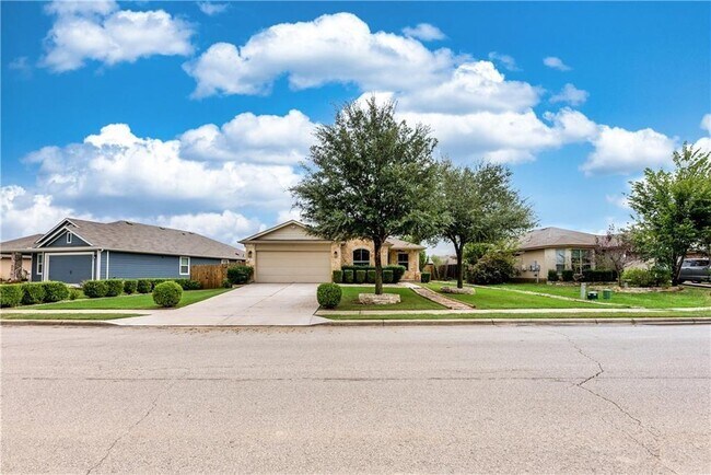 Building Photo - 107 Creston St