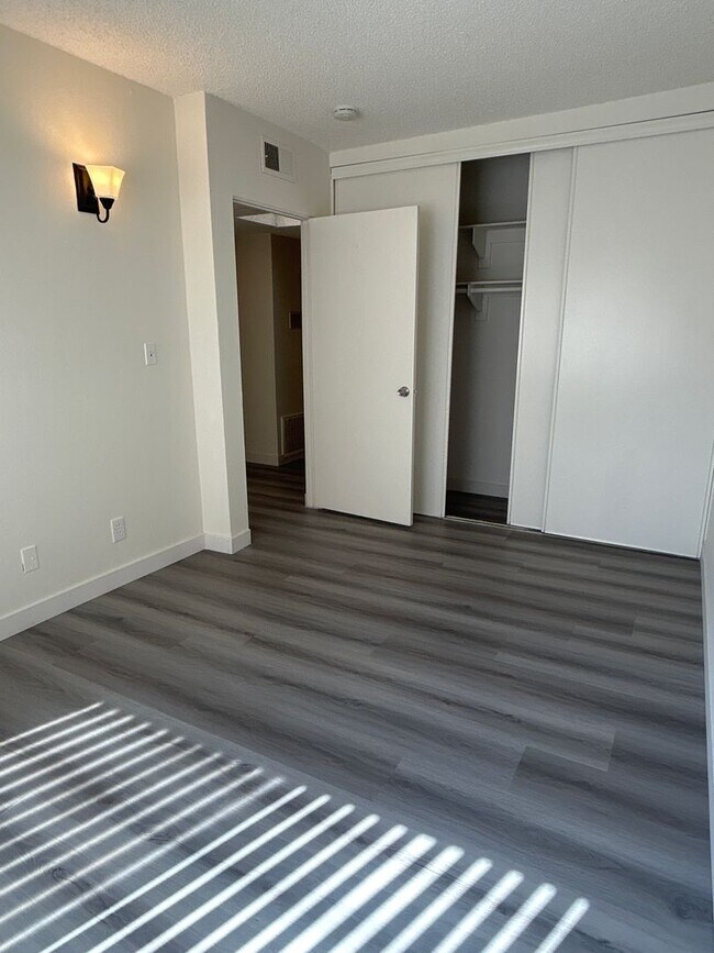 Building Photo - Most Desirable North Alhambra Condo Right Across from City Hall and Walking to Alhambra HS