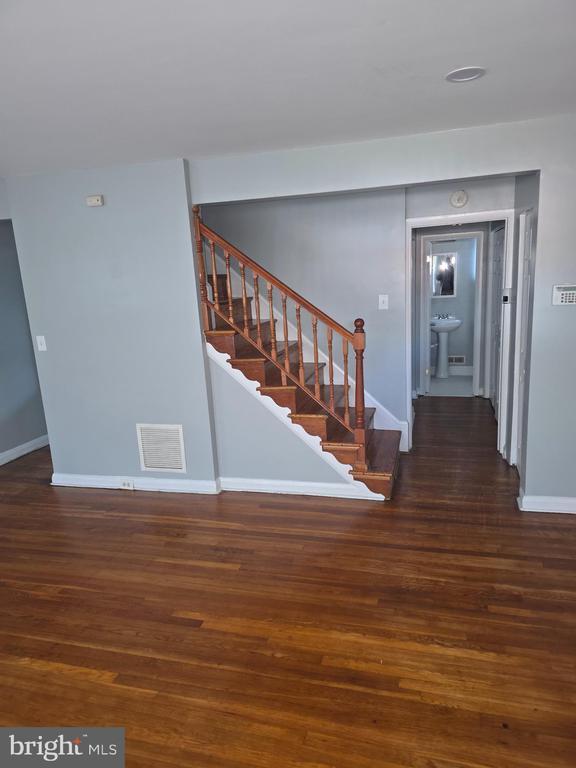 Building Photo - 3807 Bowers Ave