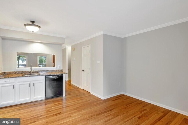 Building Photo - 12867 Mill House Ct